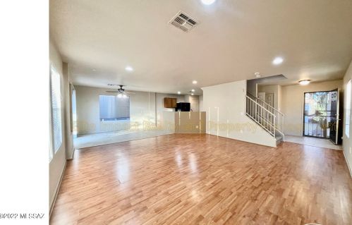 2064 Cutter Ln, Tucson AZ  85710-8100 exterior