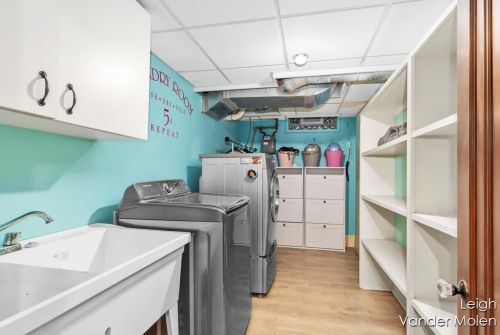 910 Pinecrest Ave, Grand Rapids MI 49506-3437 exterior