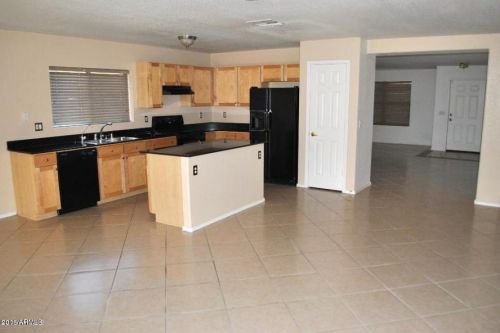 3114 Cavedale Dr, Phoenix, AZ 85083-8636