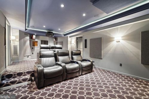 11409 Palatine Dr, Rockville MD  20854-1453 exterior