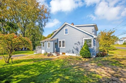 85 Columbia Rd, Windsor CT 06095-3811 exterior