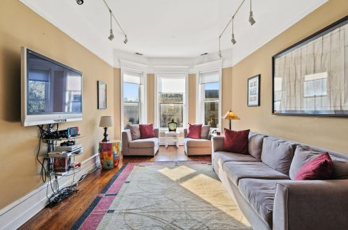 650 Barry Ave, Chicago IL 60634-4912 exterior