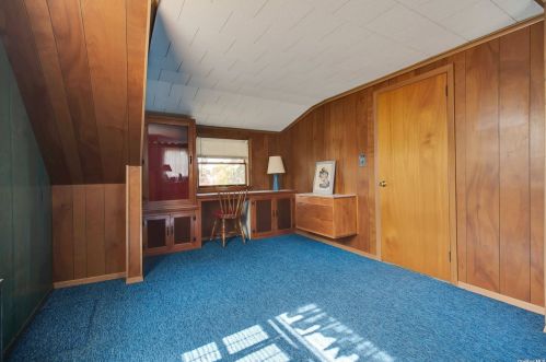 14 Henderson Ave, Valley Stream NY 11580-3025 exterior