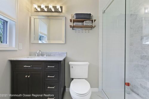 26 Iler Dr, Middletown NJ 07748-3322 exterior