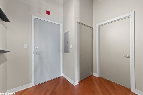 833 15th Pl, Chicago IL 60608-1502 exterior