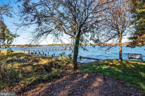 3717 Parke Dr, Edgewater MD 21037-4115 exterior