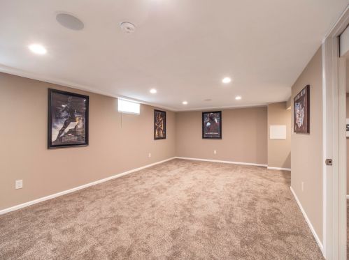 5042 68th St, Milwaukee WI  53220-4514 exterior