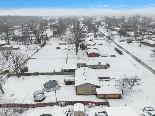 48229 Mallard Dr, New Baltimore MI 48047-2286 exterior