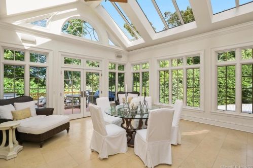 200 Byram Shr Rd, Greenwich CT 06830-6928 exterior