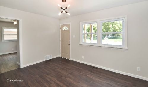 7433 Oak St, Bull Valley, IL 60097-9753