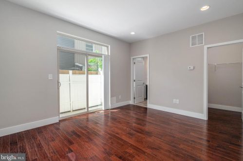 854 Leithgow St, Philadelphia PA 19123-2127 exterior