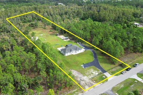 3365 27 Ave, Naples FL 34117-7136 exterior