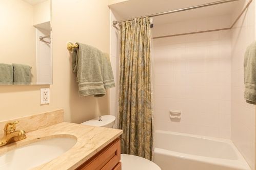 102 Myrtle St, Boston MA exterior