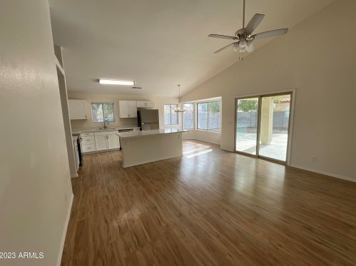 8401 Avalon Dr, Phoenix AZ  85037-3340 exterior