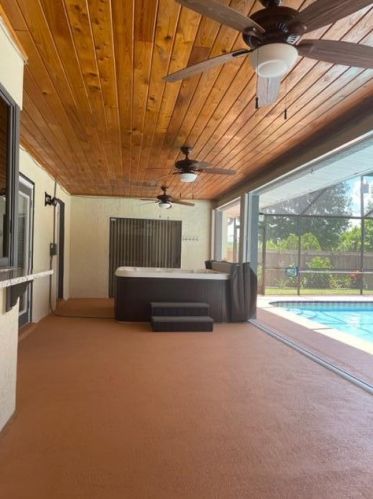 561 Sunnybrook Ter, Fort Pierce FL 34983-2669 exterior