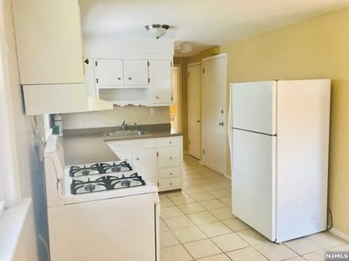 25 Wood St, Outwater NJ  07026-2238 exterior