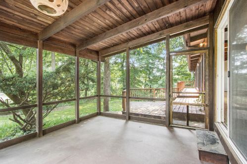 5235 Beech Ave, Kalamazoo MI 49006-1987 exterior