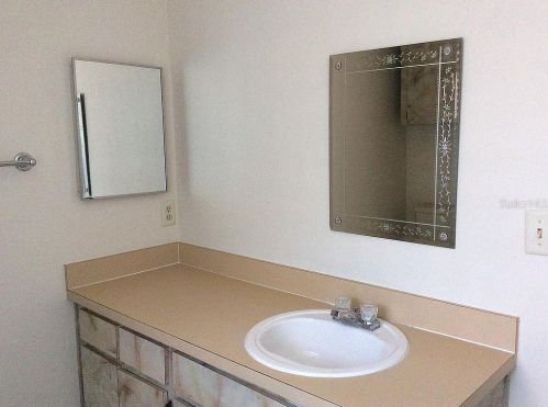 3237 Laurel Dl Dr, Tampa FL 33618-1045 exterior