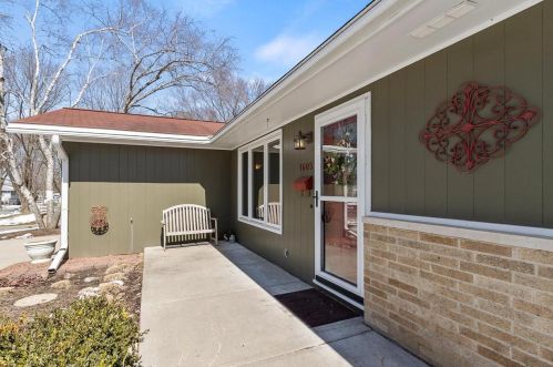 1605 Tarragon Dr, Madison WI  53716-1858 exterior