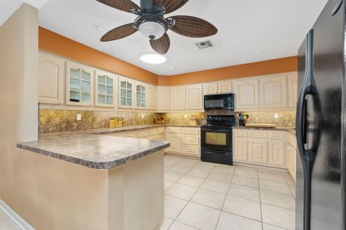 1718 Ocean Cove Ave, Fort Pierce FL  34953-2450 exterior