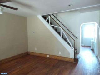 140 Seville St, Philadelphia PA  19127-1812 exterior