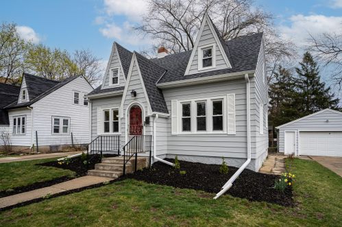 5946 40th St, Milwaukee WI  53209-3923 exterior