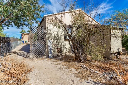 834 Lee St, Tucson AZ 85719-3932 exterior