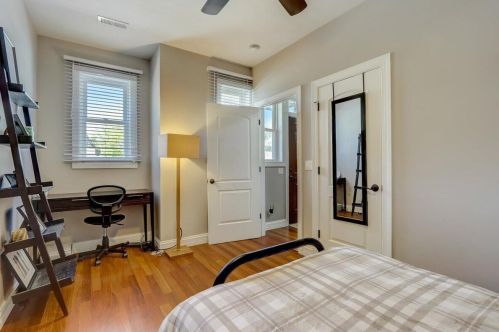 513 Reservoir Ave, Milwaukee WI 53212-3723 exterior