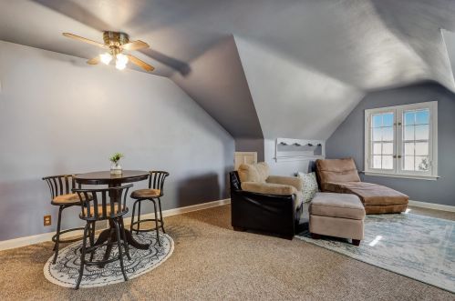 5545 57, Milwaukee WI 53218-3230 exterior