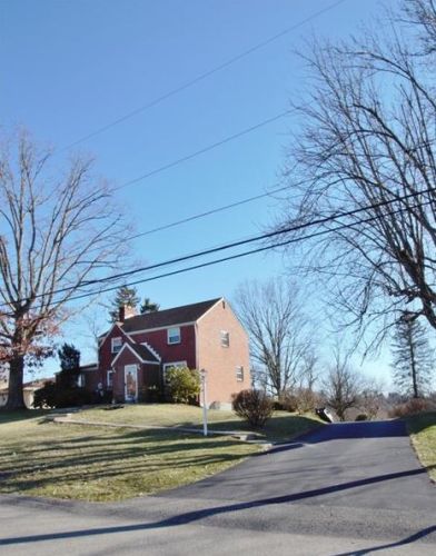 6830 Ridgevue Dr, Pittsburgh PA 15236-3644 exterior