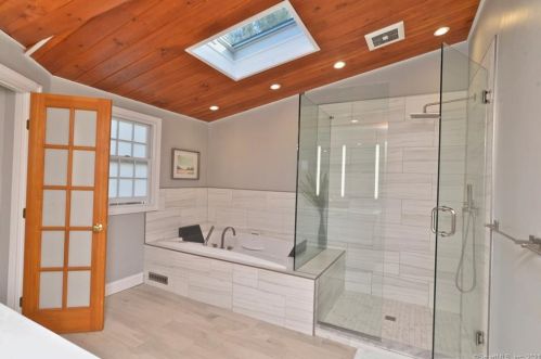 668 Ridgebury Rd, Ridgefield CT 06877-1117 exterior