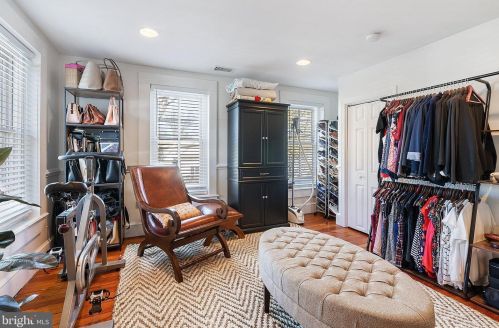 18 Penn St, Upper Makefield PA 18940-1920 exterior