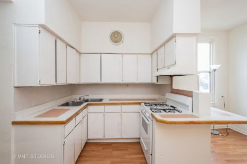 3252 Wabansia Ave, Chicago IL 60647-4937 exterior