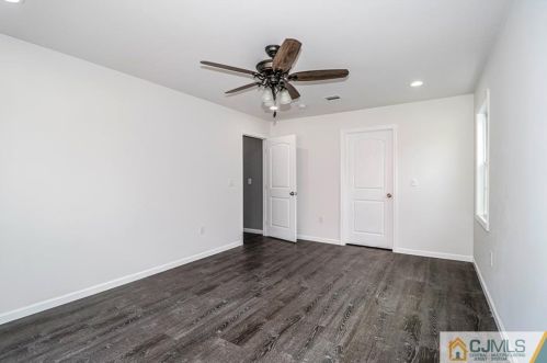 6 Dayton Rd, Edison NJ  08817-4007 exterior