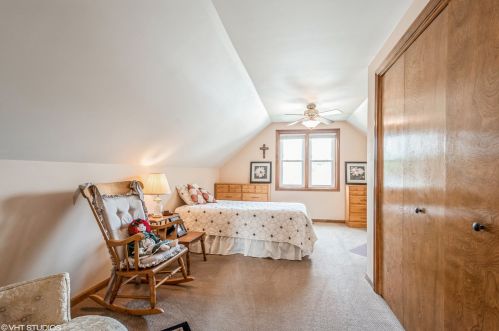 5523 Rosedale Ave, Chicago IL 60646-5311 exterior