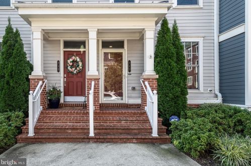713 Diamond Ave, Alexandria, VA 22301-3040