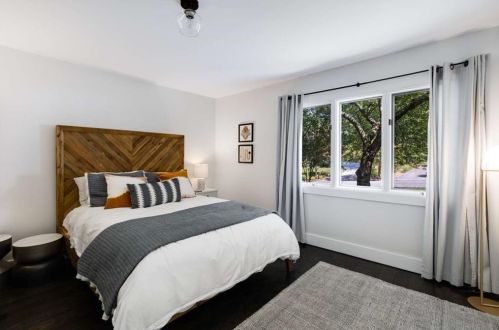 1141 Bonview Ln, Atlanta GA 30324-2904 exterior