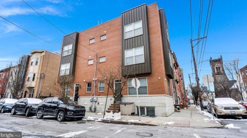 2101 Carpenter St, Philadelphia PA 19146-2515 exterior