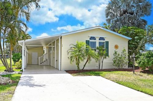 56 Le Mans Dr, Naples, FL 34112-9126