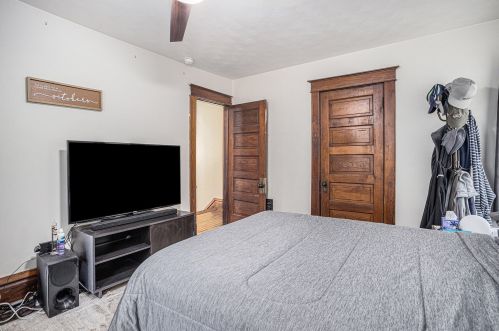 224 Old Orchard Pl, Kalamazoo MI  49007-3717 exterior