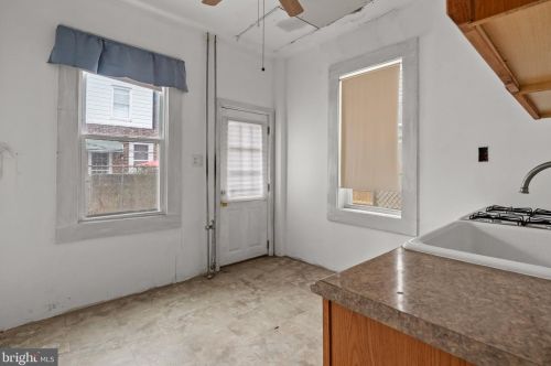 3042 Livingston St, Philadelphia PA 19134-5039 exterior