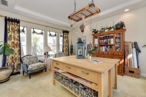 1009 Sandwick Way, Folsom CA 95630-6127 exterior