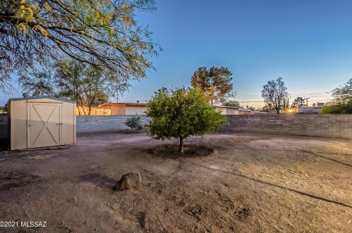 5616 Lee St, Tucson AZ  85712-4208 exterior