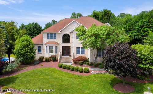 112 Classic Way, Morganville, NJ 07751-4428