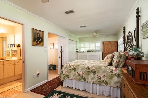 1363 Morningside Dr, Naples FL 34103-3313 exterior