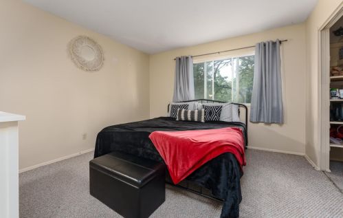 3647 Kenbrooke Ct, Kalamazoo MI 49006-5438 exterior