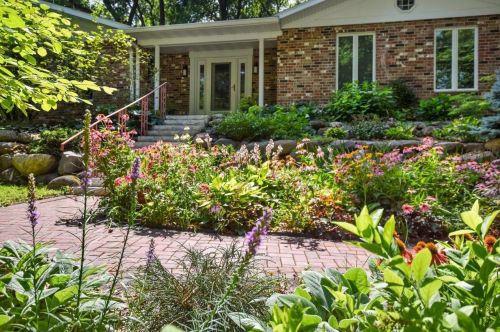 5622 Comanche Way, Madison, WI 53704-1028