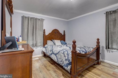 521 Riv Dr, Camden NJ 08110-2917 exterior