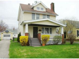 21100 Lake Shore Blvd, Cleveland OH  44123-2151 exterior