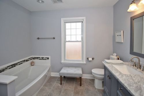 1664 Hillsdale Ave, Pittsburgh PA 15216-1870 exterior